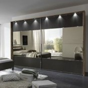 Kleiderschränke (354)